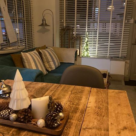 Beyond Paradise At "Prospect House" - A Super Stylish And The Only Two Private Apartments In This 17Th Century Cottage - Apartment 2 Has A Kids Cabin Bunk - Book Both Apartments For One Large House With Connecting Door In Lobby - Parking Outside 루 외부 사진