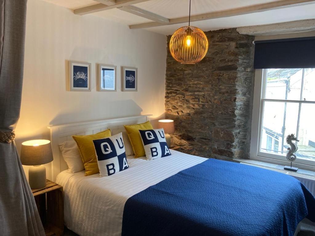 Beyond Paradise At "Prospect House" - A Super Stylish And The Only Two Private Apartments In This 17Th Century Cottage - Apartment 2 Has A Kids Cabin Bunk - Book Both Apartments For One Large House With Connecting Door In Lobby - Parking Outside 루 외부 사진