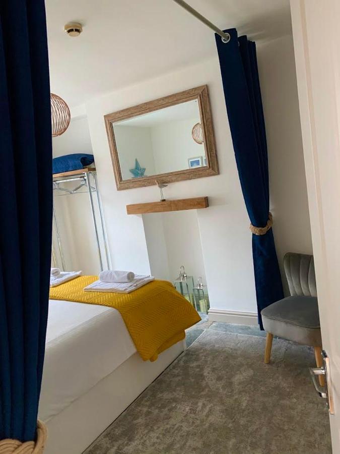 Beyond Paradise At "Prospect House" - A Super Stylish And The Only Two Private Apartments In This 17Th Century Cottage - Apartment 2 Has A Kids Cabin Bunk - Book Both Apartments For One Large House With Connecting Door In Lobby - Parking Outside 루 외부 사진