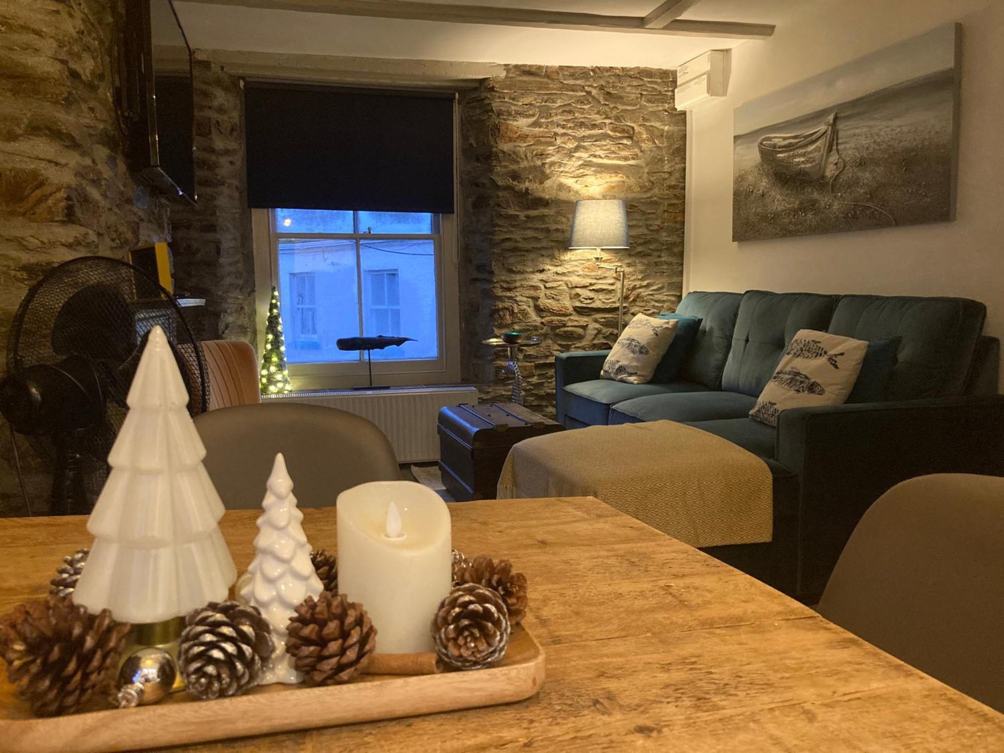 Beyond Paradise At "Prospect House" - A Super Stylish And The Only Two Private Apartments In This 17Th Century Cottage - Apartment 2 Has A Kids Cabin Bunk - Book Both Apartments For One Large House With Connecting Door In Lobby - Parking Outside 루 외부 사진